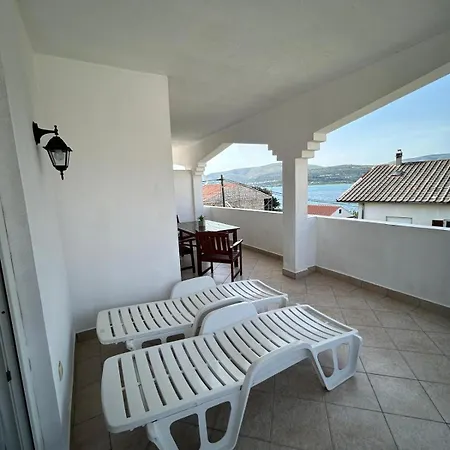 Apartmani Grgic Trogir Exterior photo