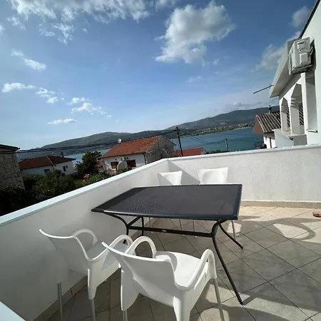 Apartmani Grgic Trogir Exterior photo